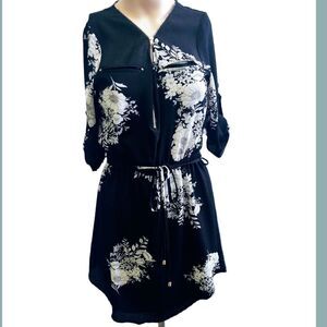 Euc Iris Black & White Poly/Spandex Floral Dress Handkerchief Hemline Size Small